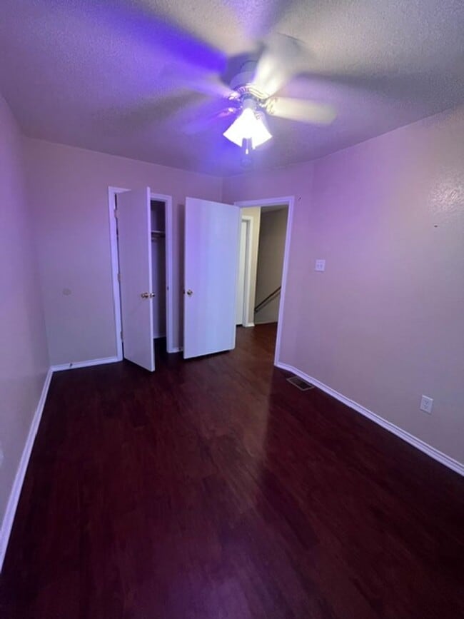 Foto del edificio - 4411 Abigail Dr