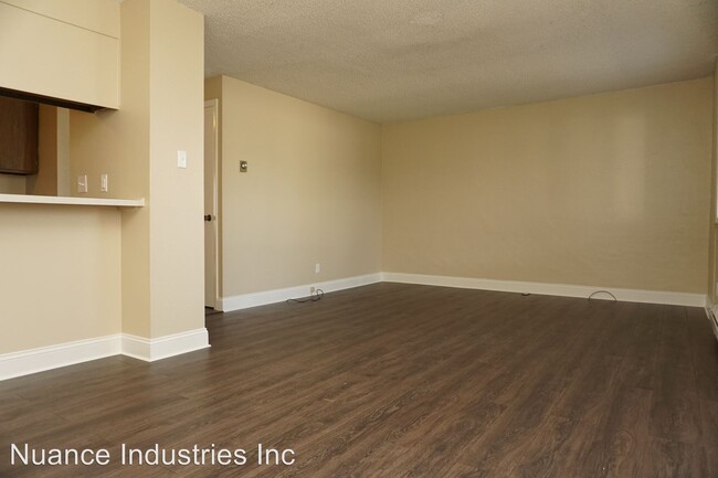 Building Photo - 4403-4457 Val Verde Ct