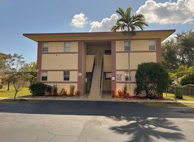 Foto del edificio - 825 SW 10th St