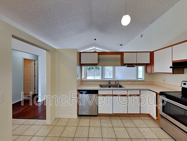 Foto del edificio - 6816 Whitetail Ct