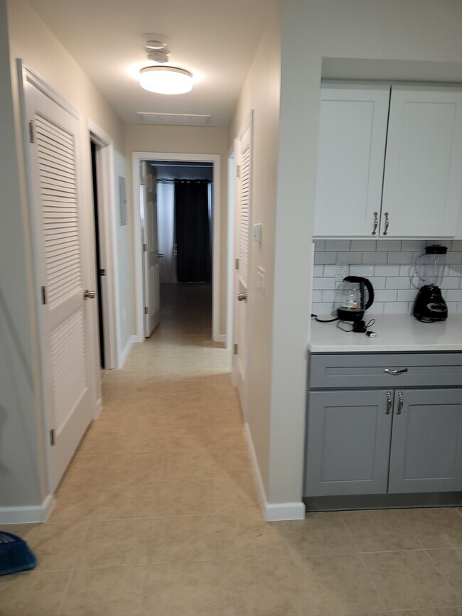 Foto del edificio - 485 S 16th St