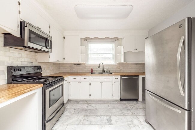 Building Photo - Charming Ranch Home Near Richmond City Center