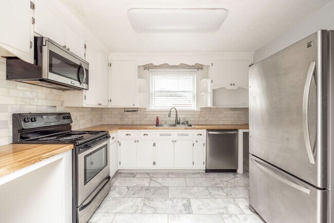 Foto del edificio - Charming Ranch Home Near Richmond City Center