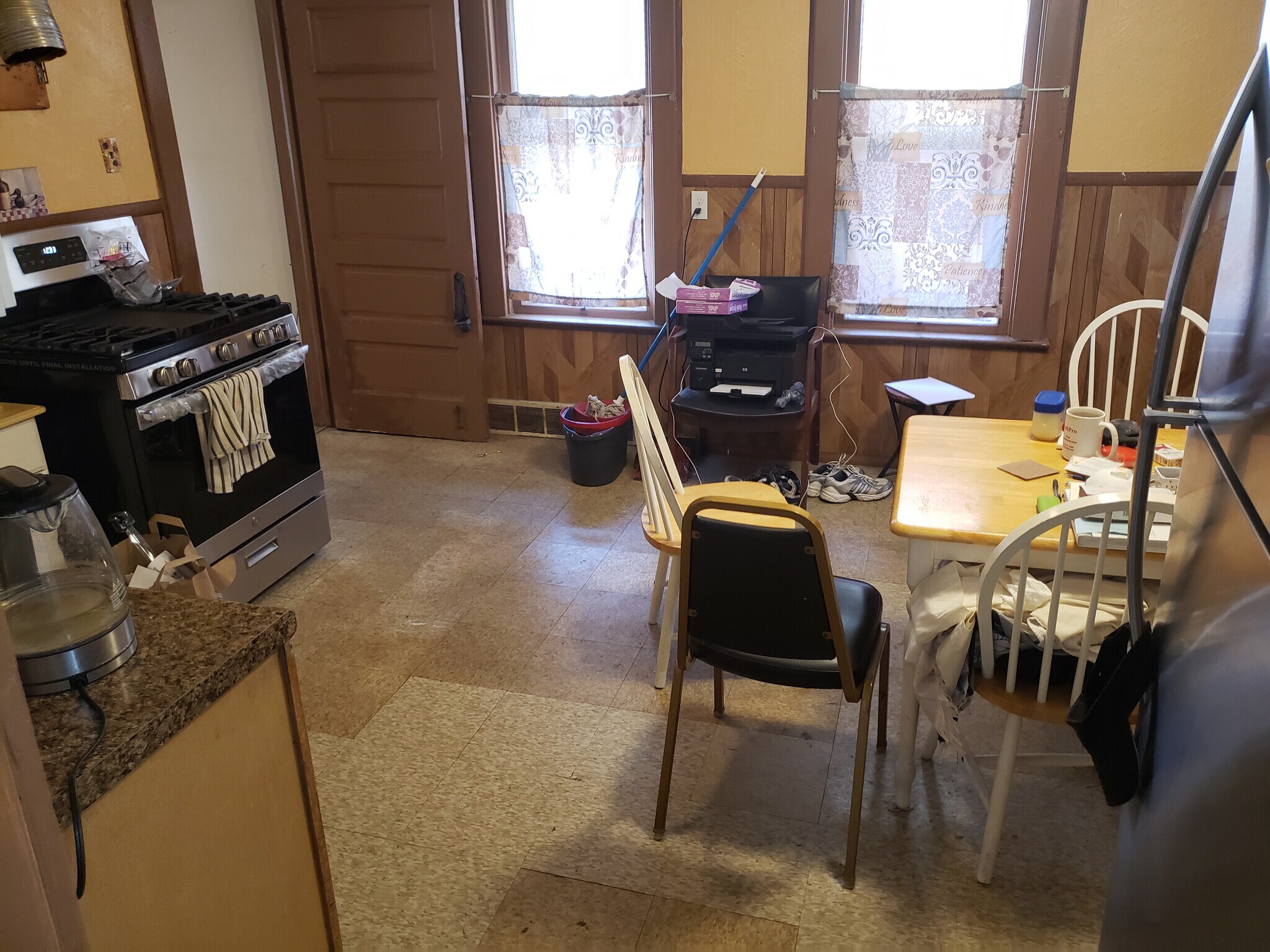 1366 E 45th St Cleveland, OH 44103 – photo 3