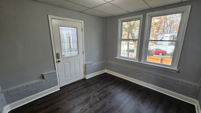 Foto del edificio - Now available!