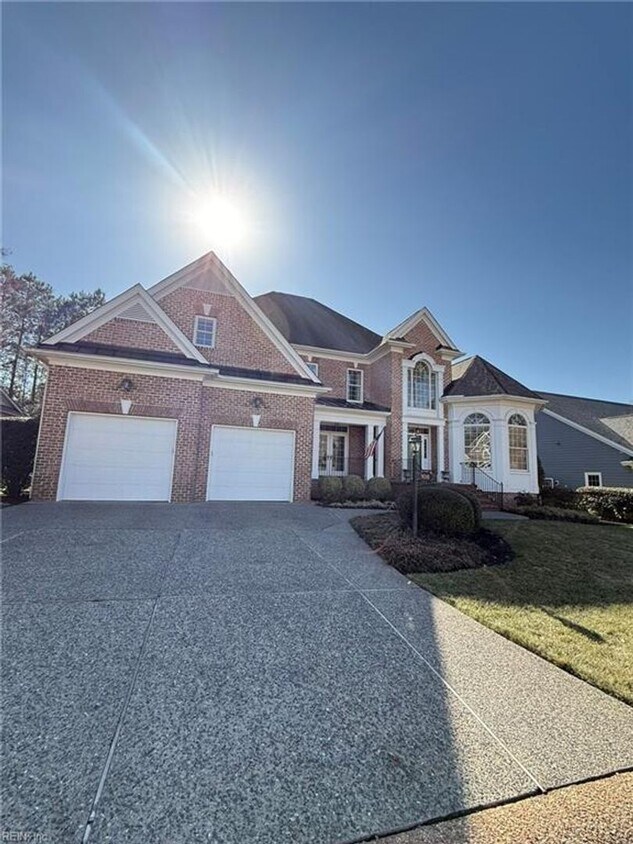 Primary Photo - 4 Bed 3.5 Bath Single Family Home