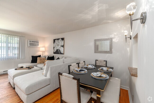 2 habitaciones, 1 baño - 970 pies cuadrados - Área de comedor - Longbranch Park Apartments