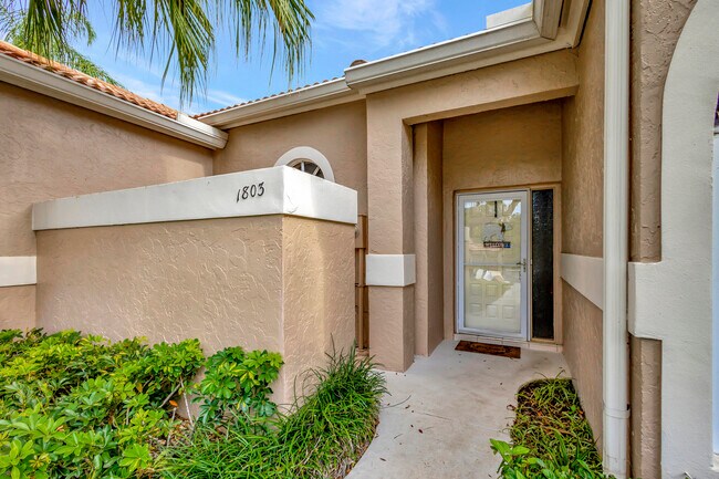 Building Photo - 1803 Rosewood Way