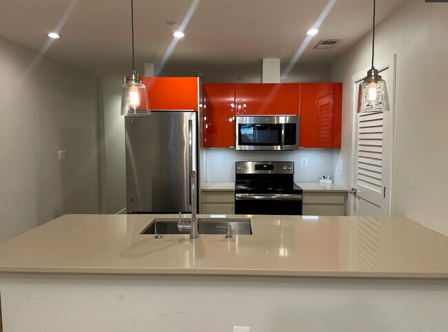 Foto del edificio - 715 Emerson St NW