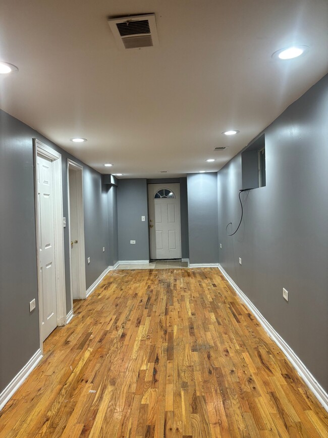 Photo - 1626 N Kildare Ave (Chicago, IL) Apartment