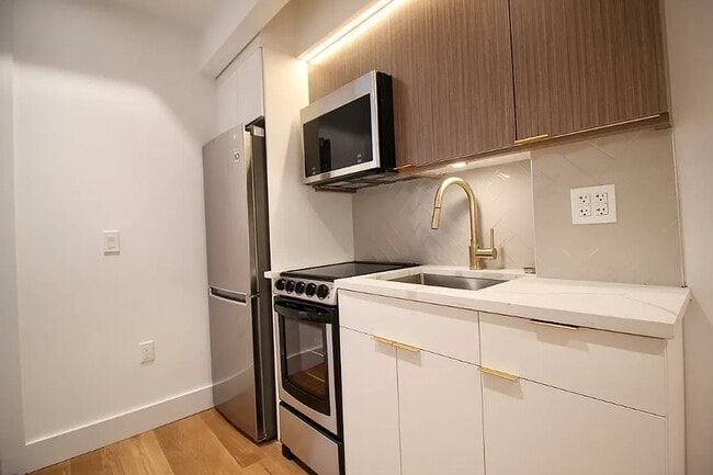 Photo - 223 E 93rd St Apartment