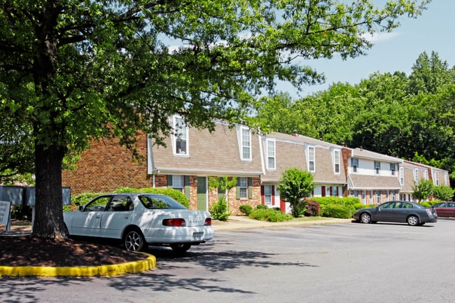Building Photo - Crown Square Apartments