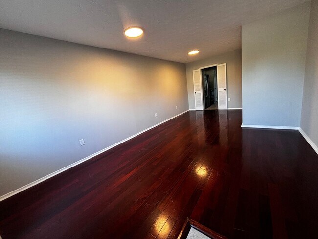 Foto del edificio - Cozy Butler Township Home with 2-Car Carport – Schedule a Tour Today!