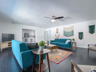 Building Photo - 10707 Cedar Elm Dr