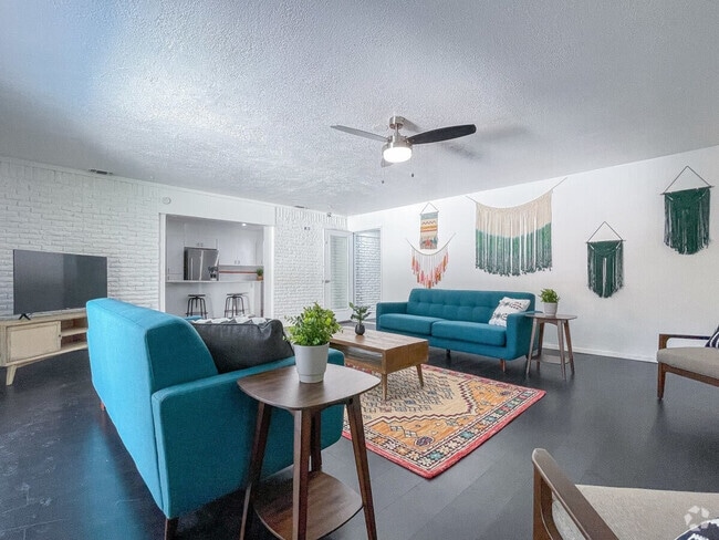 Building Photo - 10707 Cedar Elm Dr