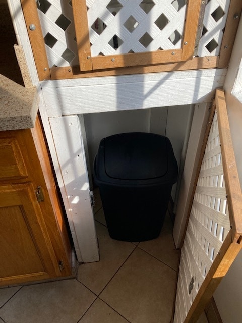 trash - 6335 Gifford Ave