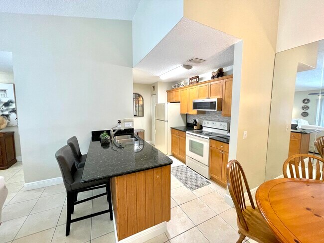 Foto del edificio - 1071 Goldenrod Rd