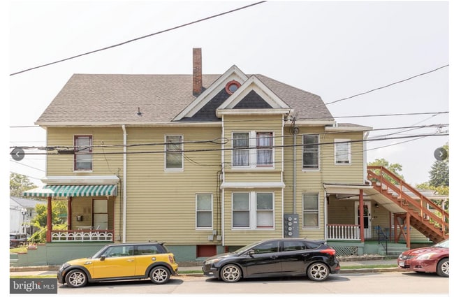 Building Photo - 301 S Braddock St