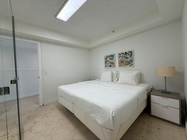 Foto del edificio - 16400 Collins Ave