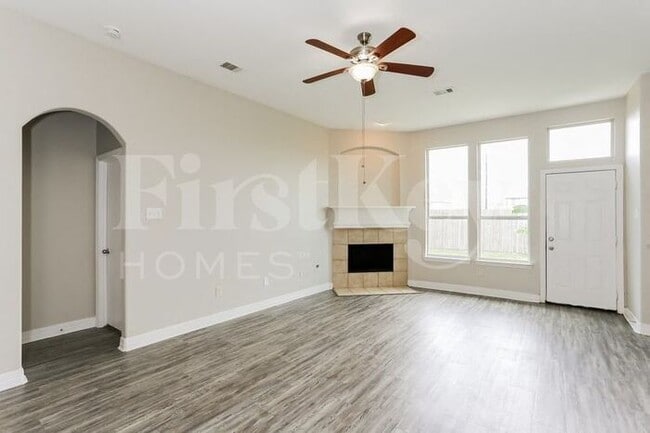 Foto del edificio - 23615 Mesquite Trail Ln