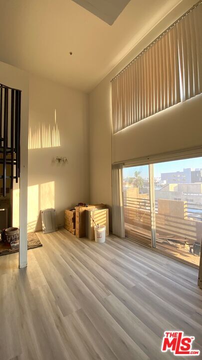 Foto del edificio - 701 S Kingsley Dr