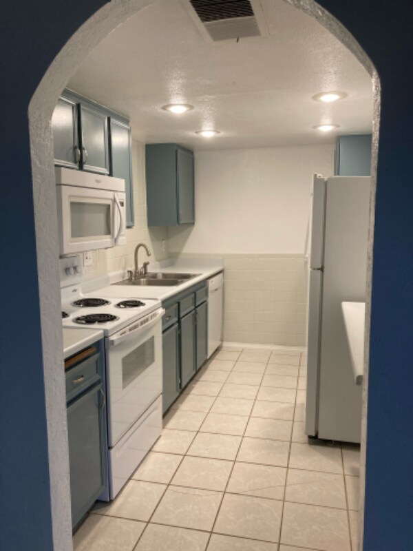 1710 W Brighton Ave Unit C, El Centro, CA 92243 Condo for Rent in El