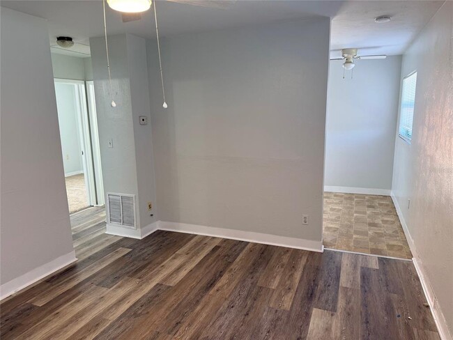 Building Photo - 1544 77th Ave N