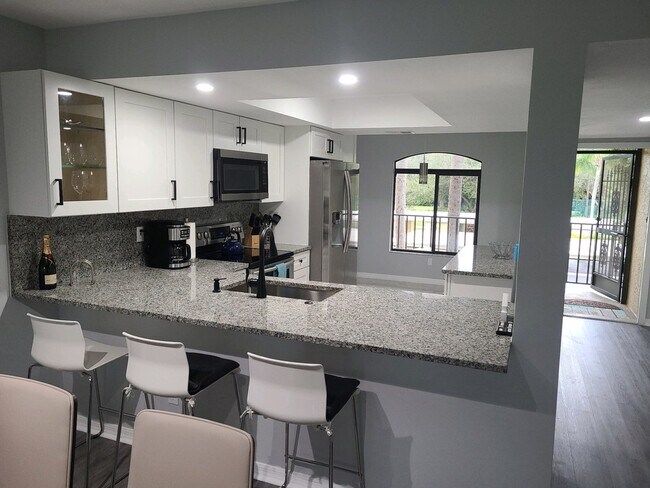 Photo - 16470 Kelly Cove Dr Apartment