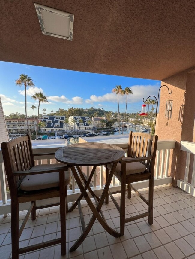 Building Photo - 4705 Marina Dr