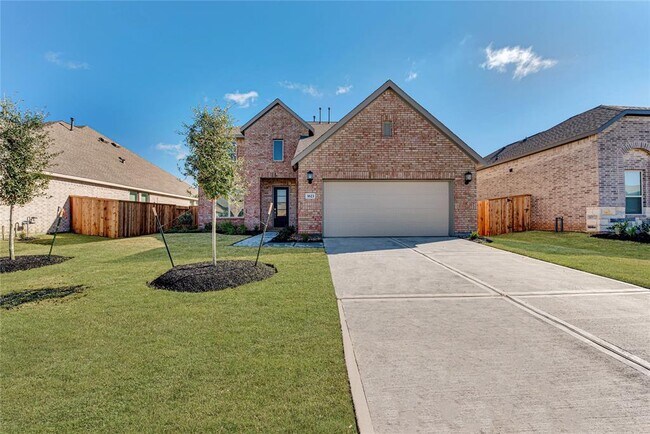 Foto del edificio - 3623 Forest River Dr