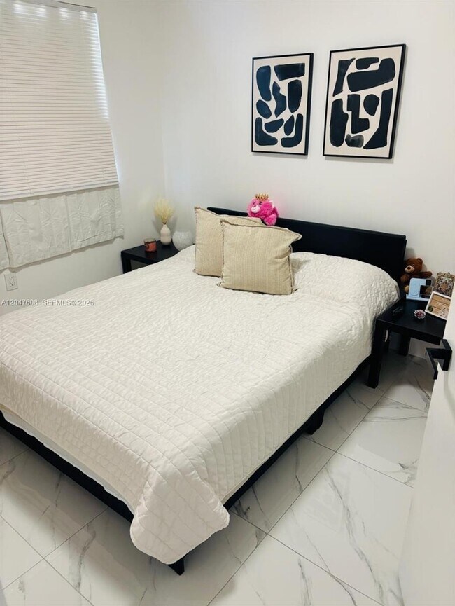 Foto del edificio - 8715 SW 152nd Ave