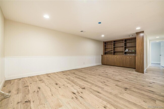 Foto del edificio - 6622 Harlan St