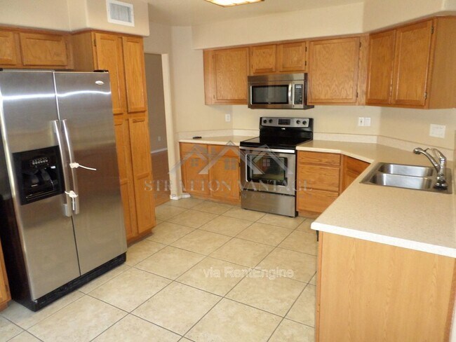 Foto del edificio - 1641 W Orchid Ln