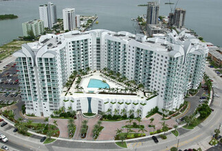 Building Photo - 7900 Harbor Island Dr