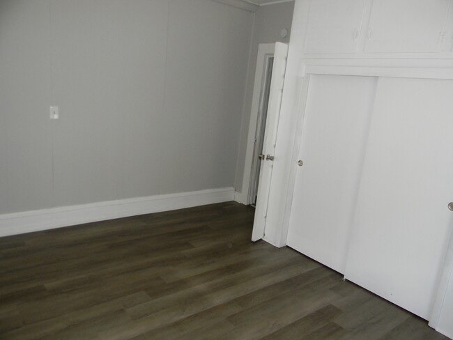 Foto del edificio - 4305 Pulaski St