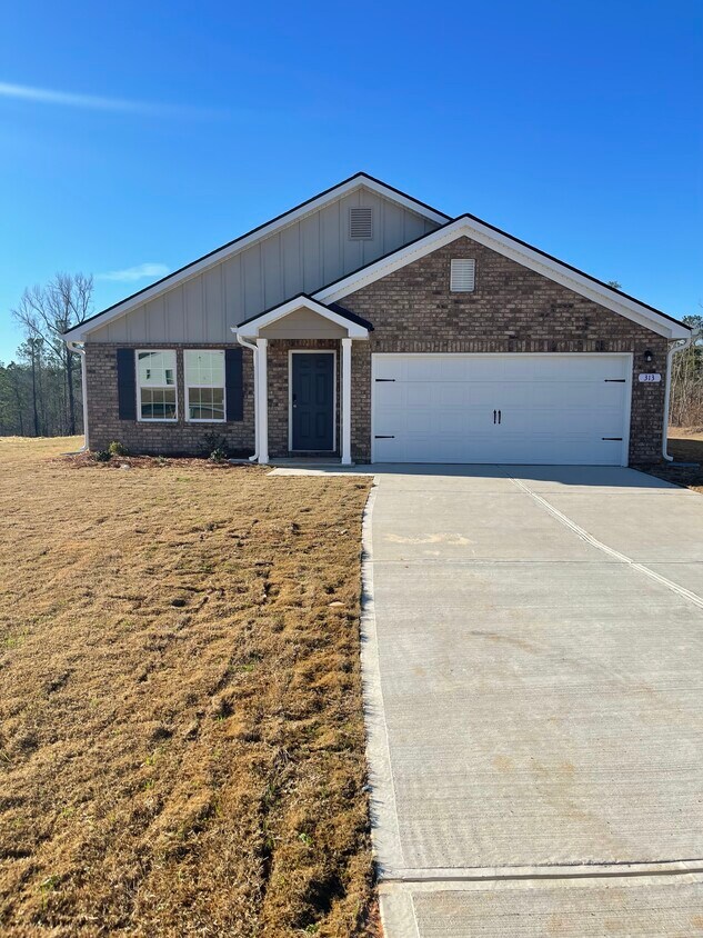 Foto principal - 313 Laurel Springs Dr