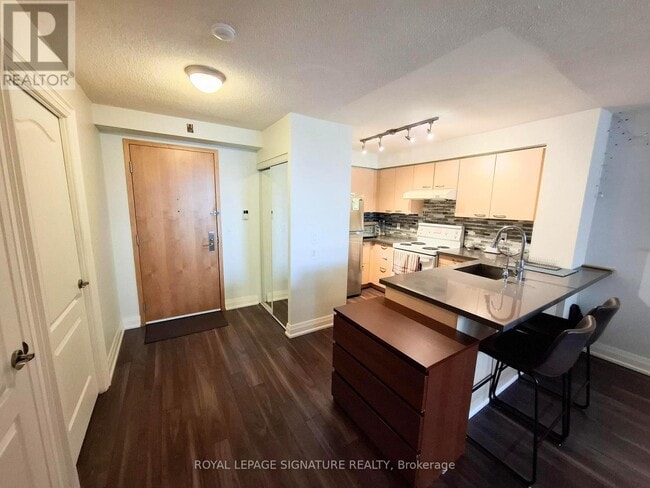 Building Photo - 62-662 Suncrest Blvd
