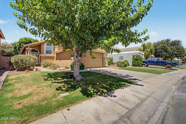 Building Photo - 842 W Sun Coast Dr