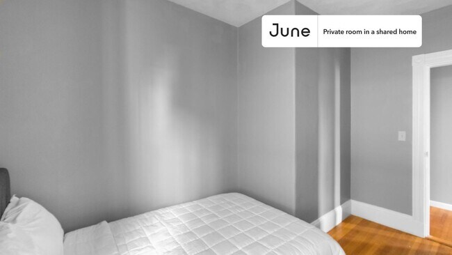 Foto del edificio - Room in Shared 5 bed/1 bath home