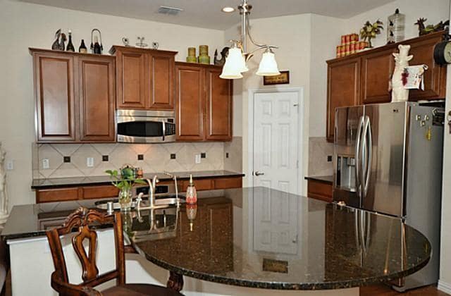 Building Photo - 8700 Iron Horse Dr