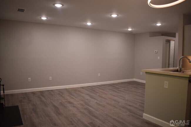 Foto del edificio - 7222 Elm Ct