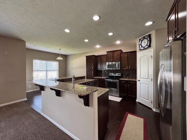 Foto del edificio - 2625 N 169th St