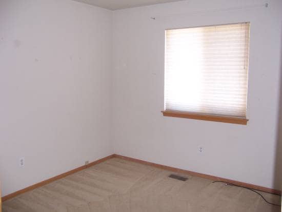 Building Photo - 421 Radiant Dr
