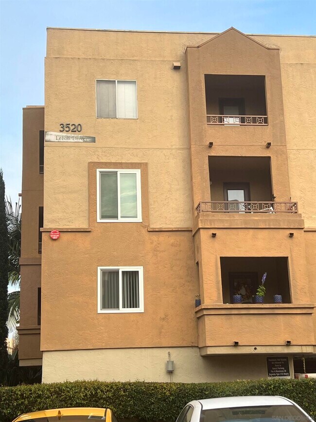 Building Photo - 3520 Lebon Dr