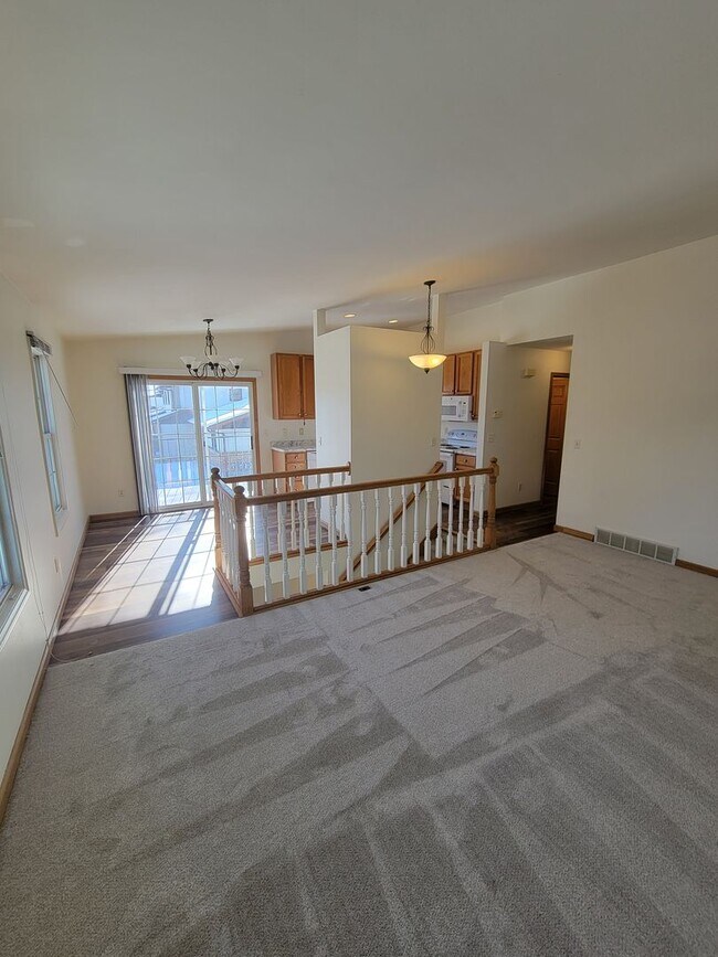 Foto del edificio - 607-609 Nicolet Ave.