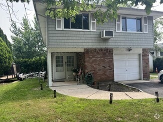 Building Photo - 212 Bellerose Ave