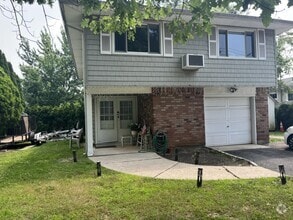 Building Photo - 212 Bellerose Ave