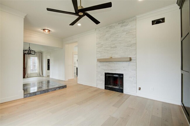 Building Photo - 3642 Cypressdale Dr