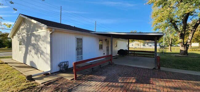 East Side of House - 1225 S Margrave St