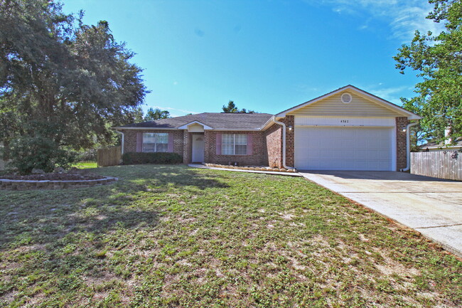 Building Photo - Spacious 3-Bedroom Home in Gulf Breeze wit...